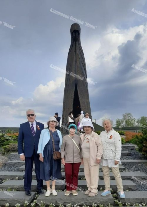 Азнакайлы теплоходта сәяхәт итте