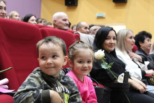 Творческий отчет года: яркий концерт в Культурном центре