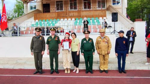В Азнакаево прошел смотр-конкурс строя и песни