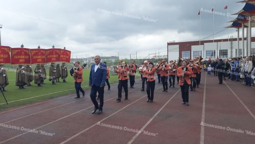 В Азнакаево торжественно отметили День Победы