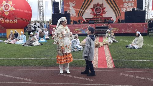 В Азнакаево торжественно отметили День Победы
