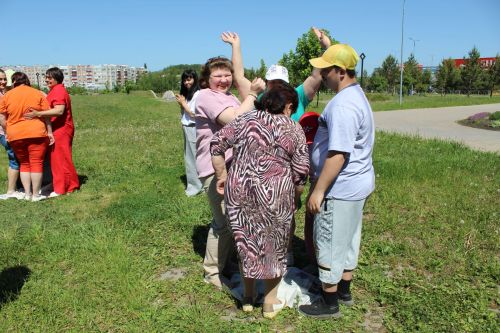 Международный день соседей: праздник дружбы и единства в парке Семьи
