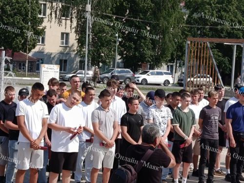 В Азнакаево состоялись проводы призывников на военную службу