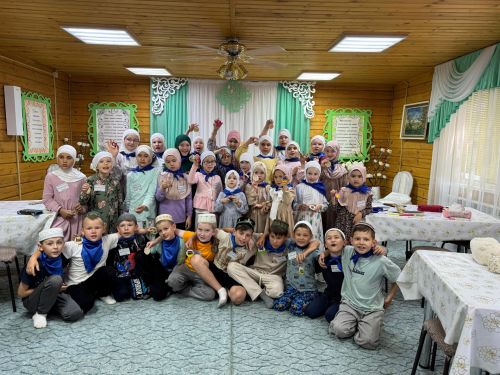 Зәңгәр мәчет мәдрәсәсендә 7-11 яшьлек мөселман  балалары өчен җәйге укулар башланды