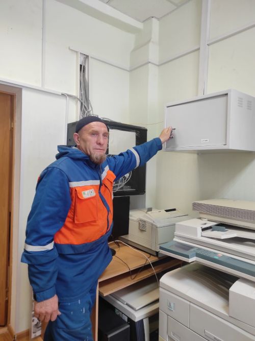 Синең кешеләрең, Азнакай