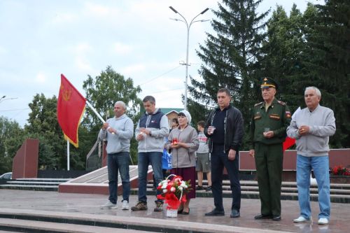 22 июня: Азнакаевцы зажгли «Свечу памяти»