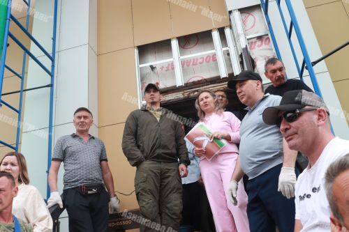 Алар безнең белән, без алар белән!