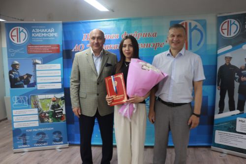 Коллектив «Азнакай киемнэре» отметил свой профессиональный праздник