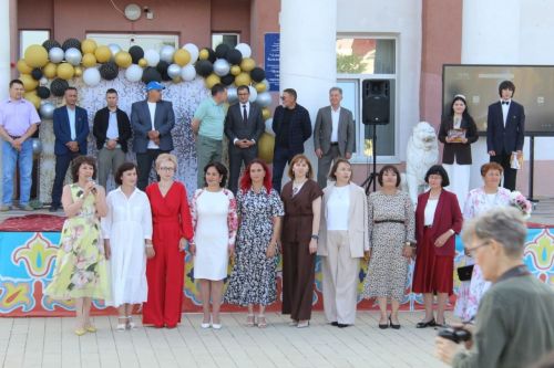 «Реальные профессионалы-2025»: в Азнакаево прошел яркий выпускной вечер
