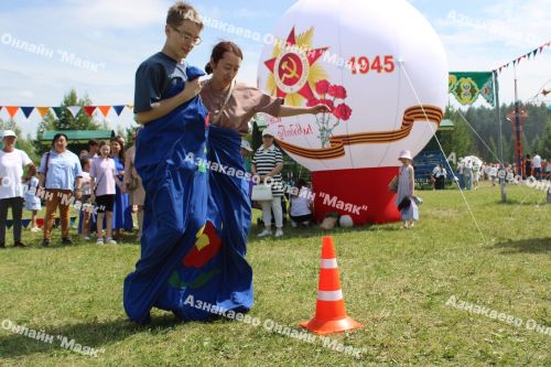 Азнакаевский Сабантуй объединил национальные игры татарского народа на одном майдане