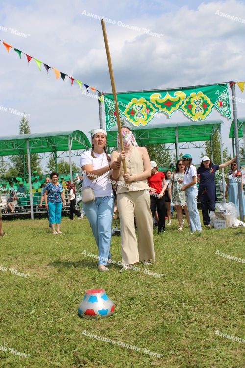 Азнакаевский Сабантуй объединил национальные игры татарского народа на одном майдане