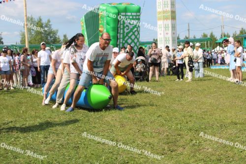 Азнакаевский Сабантуй объединил национальные игры татарского народа на одном майдане