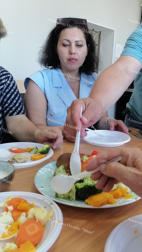 Азнакаевские пенсионеры освоили кулинарные секреты на мастер-классе