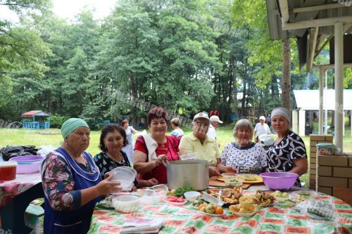 Азнакай ветераннары бәйрәм итте