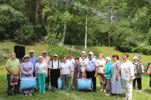 Азнакаевские ветераны отметили праздник