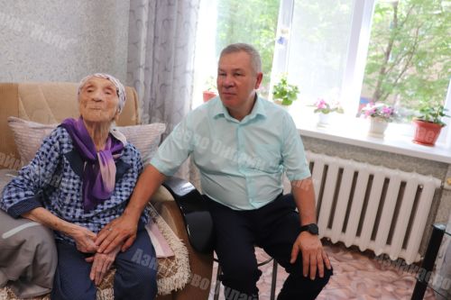 100 лет мудрости и труда: жительница Азнакаево Ирина Слепова отметила вековой юбилей