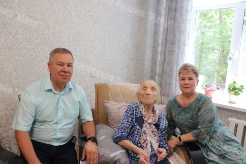 100 лет мудрости и труда: жительница Азнакаево Ирина Слепова отметила вековой юбилей