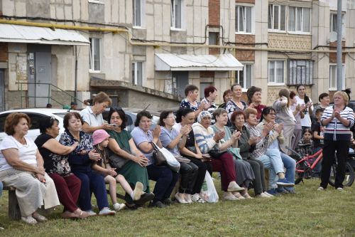 В поселке Актюбинский состоялся праздник двора