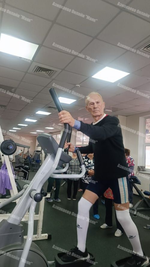 87 яшьлек спортчы Азнакай ветераннарына озак яшәү серләрен ачты