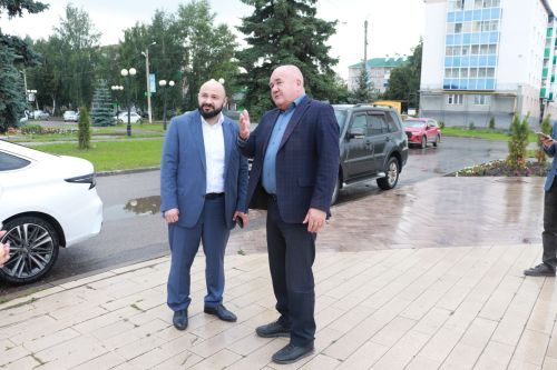 Дәүләт Думасы депутаты  шәһәребездәге төзелеш объектларын карап чыкты.