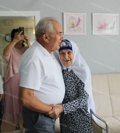 Акбабай из села Какре-Елга отметил 90-летний юбилей