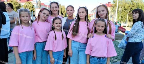 Бүген Азнакайда яшьләр көнен югары оешканлык белән бәйрәм итәләр