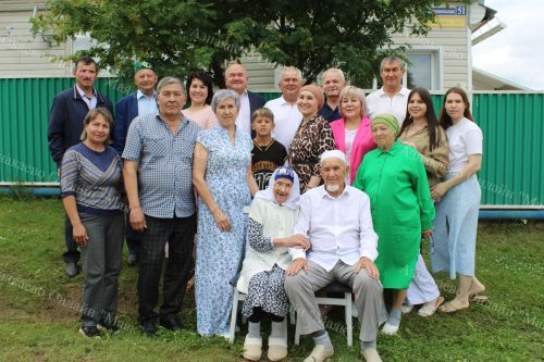 Акбабай из села Какре-Елга отметил 90-летний юбилей