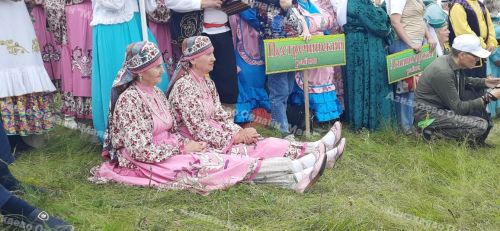 В Азнакаево проходит фестиваль «Чатыр тауда җыен» – праздник творческого наследия тюркских народов