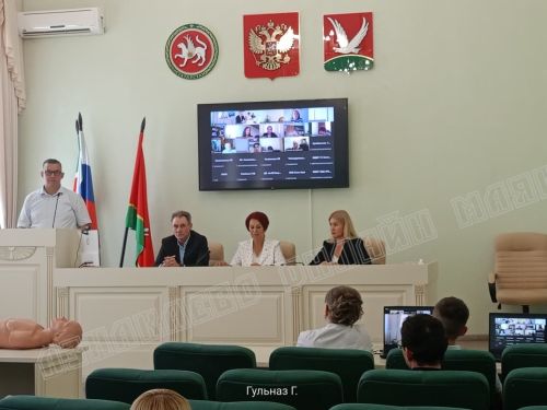 Совместная работа ради здоровья: в Азнакаево обсудили вопросы охраны труда и профилактики заболеваний