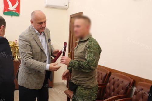 Встреча главы района Марселя Шайдуллина с бойцом СВО