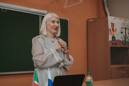 В Азнакаевском районе состоялась педагогическая конференция AlMETtalk