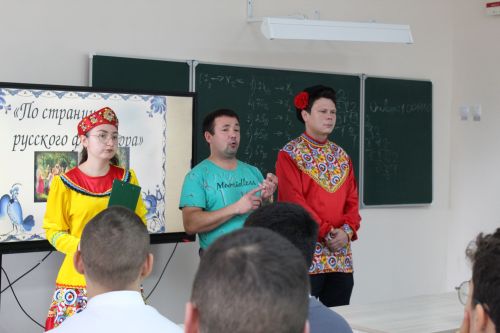 Школьники Азнакаево изучают фольклор