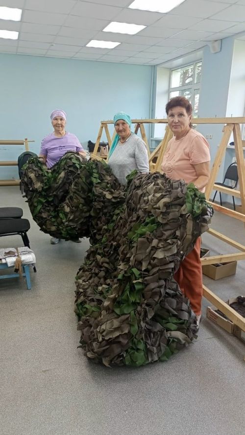 Азнакаевские волонтеры дарят заботу и поддержку