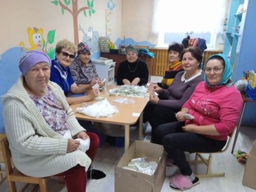 Азнакаевские волонтеры дарят заботу и поддержку