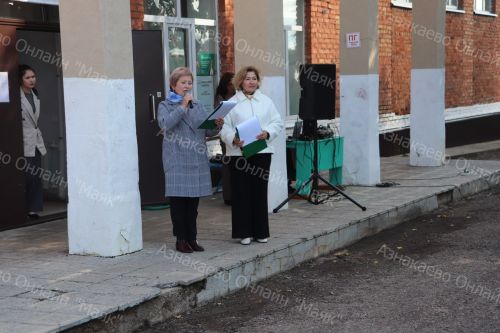 Азнакай үзенең легендар улын данлады