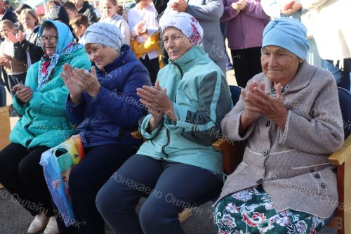 Азнакай үзенең легендар улын данлады