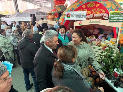 Азнакайның мәгариф хезмәткәрләре Казан ярминкәсен гөрләттеләр