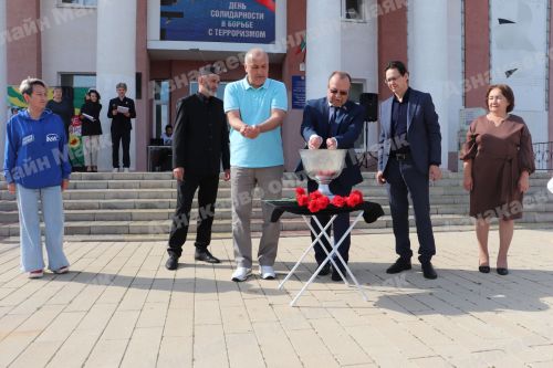 Азнакаево почтило память жертв террора акцией «Капля жизни»