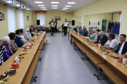 В Азнакаево состоялся праздник двора для жителей центральных улиц