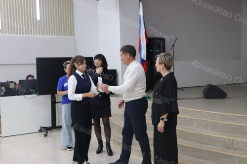 Вручение паспортов юным гражданам: важный шаг в жизни