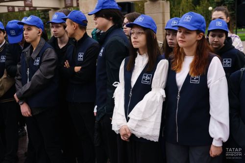 Школьники, студенты и общественники Казани присоединились к акции против терроризма