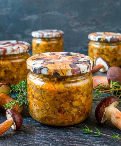 Грибная икра: Наслаждение лесным вкусом в каждом кусочке