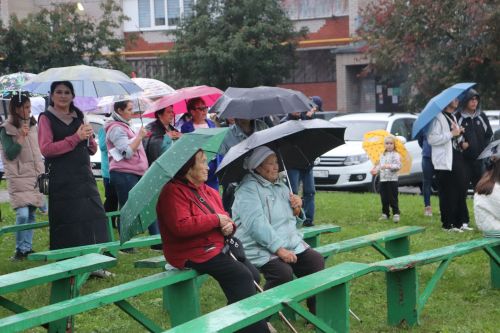 Праздник двора в Азнакаево: ни дождь, ни зной не помеха дружбе!