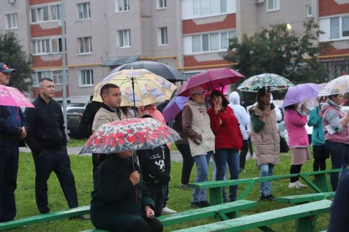 Праздник двора в Азнакаево: ни дождь, ни зной не помеха дружбе!