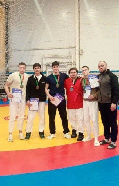 Азнакаевские борцы на поясах стали призёрами Первенства Татарстана
