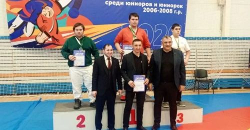Азнакаевские борцы на поясах стали призёрами Первенства Татарстана