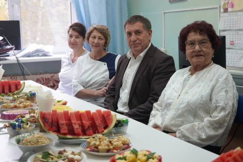 Чествуем наших уважаемых ветеранов