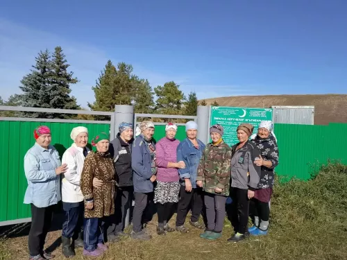 Чубар Абдул авылында зиратны яңа койма белән әйләндереп алдылар
