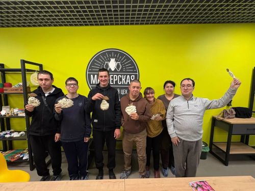 Яркие краски осени в подростковом клубе!