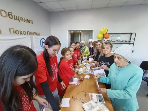 В Азнакаево прошла акция «Мамин платок»